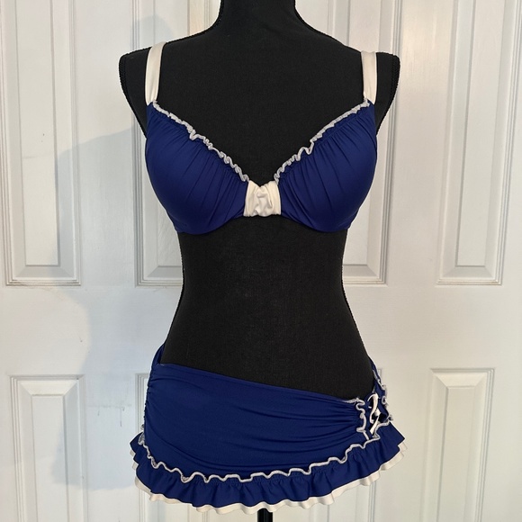 BECCA Other - Blue and White retro bikini
